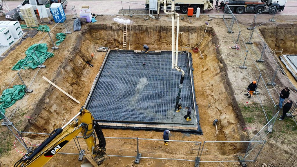 Bodenplatte wird gegossen