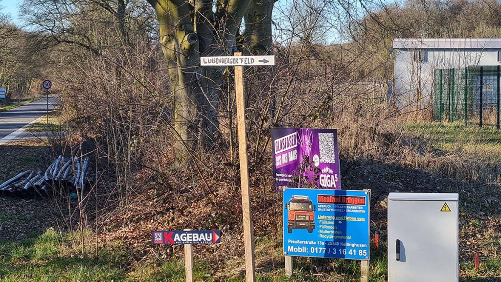 Selbst gebautes Straßenschild